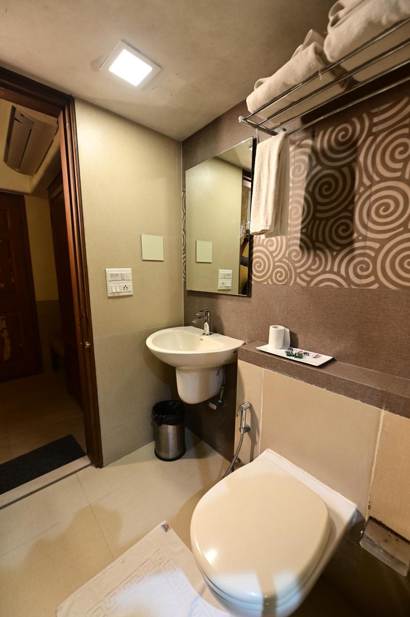 Hotel Sai Inn Mumbai Exterior photo